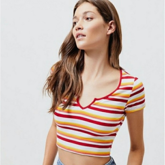 PacSun Tops - PacSun Basic Cropped V-Neck Shirt